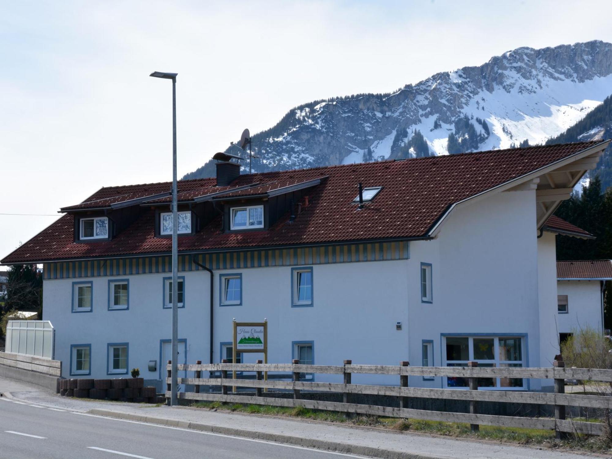 Haus Claudia Apartment Reutte Exterior photo